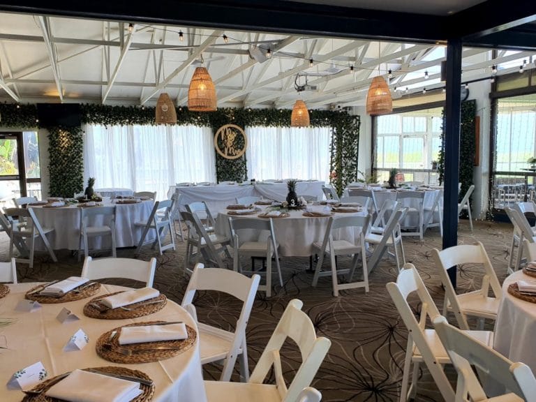 Backdrop 5 Forest Greenery Door Framing + White Satin, Malibu chairs, Pineapple table decoration, MR & MRS Sign